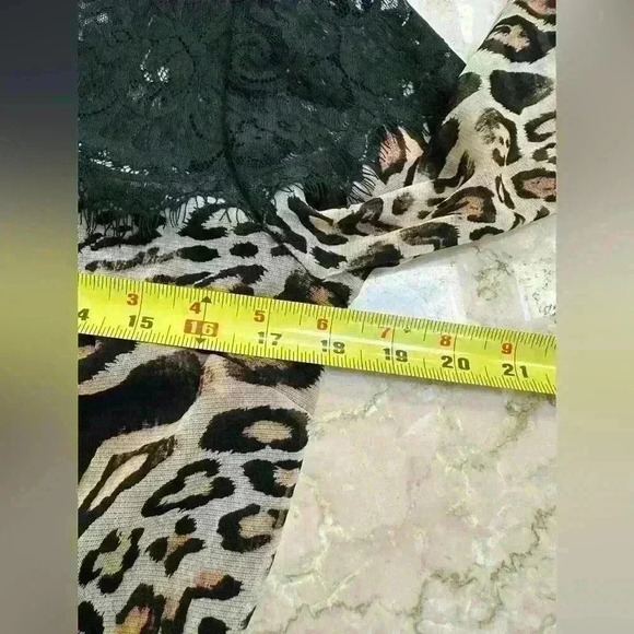 INC international Concepts Flowing  Leopard‎ Print Too With Lace Button Closer M - Picture 6 of 9